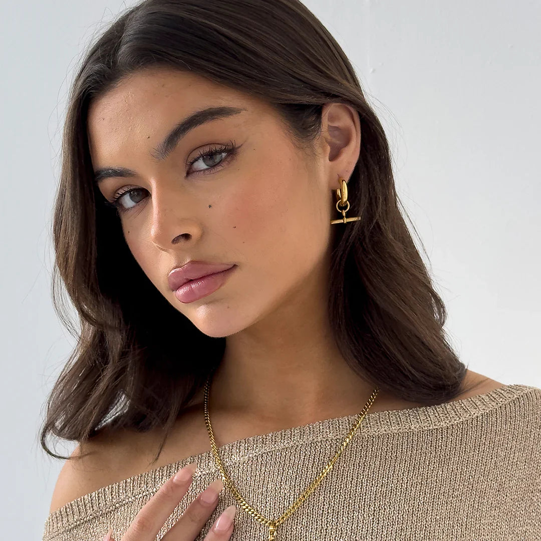 Boucles d'oreilles créoles dorées en T