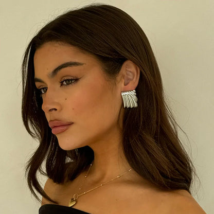 Boucles d'oreilles clous ondulées
