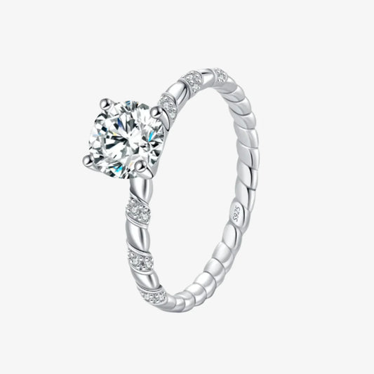 Bague Moissanite « Twisted Brilliance »
